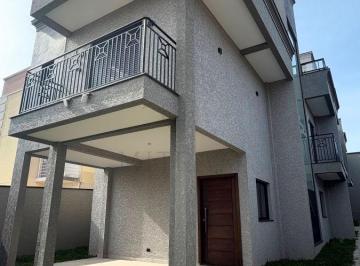Casa de 3 quartos, Curitiba · Casa de 157 m² com 3 quartos à venda em Portão