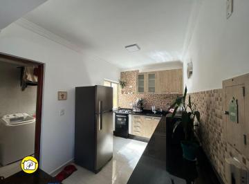 Foto 01 · Apartamento à venda em Peruíbe-SP, bairro Três Marias: 3 quartos, 1 suíte, 2 salas, 2 banheiros, 1 v
