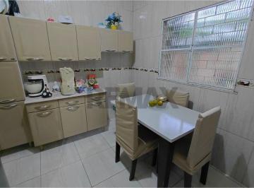 Casa · 565m² · 2 Quartos · 1 Vaga · Casa com terrreno amplo na Estrada da Cachamorra em frente a Michellin