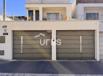 Casa · 219m² · 3 Quartos · 2 Vagas · Sobrado com 3 suites no jardim Atlantico - Goiania
