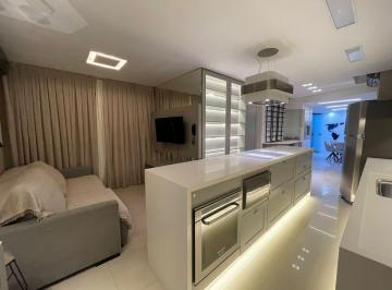 Apartamento de 2 quartos, Balneário Camboriú · partamento totalmente mobiliado com 2 suites na Praia dos Amores