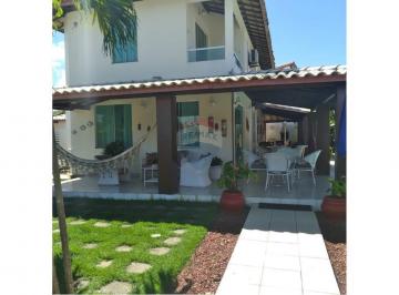 Casa · 326m² · 6 Quartos · 1 Vaga · Um Paraíso na Praia de Guarajuba, Litoral Norte da Bahia.