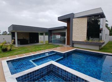 Casa · 240m² · 3 Quartos · 4 Vagas · Seu Novo Lar Moderno em Barra do Jacuípe!