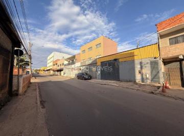 Comercial · 250000m² · 3 Quartos · 4 Vagas · Prédio com 3 quartos