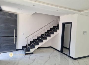 img0 · Casa com 3 Quarto(s) e 2 banheiro(s) para Alugar, 80 m² por R$ 4800 / Mês