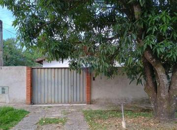 Casa · 105m² · 4 Quartos · 2 Vagas · Casa para venda em Centro de 105.00m² com 4 Quartos, 1 Suite e 2 Garagens