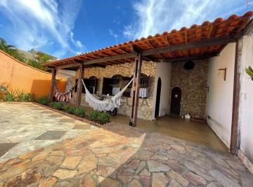 Casa · 360m² · 4 Quartos · 5 Vagas · Casa para venda em Ouro Preto de 360.00m² com 4 Quartos, 1 Suite e 5 Garagens