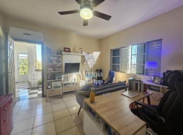 Casa · 288m² · 3 Quartos · 5 Vagas · Casa com quintal e lojas comerciais - Jardim Petrópolis - Betim - MG