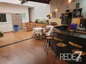 Casa · 180m² · 3 Quartos · 2 Vagas · Imóvel à venda em Campinas-SP: Casa com 3 quartos, 2 suítes e 2 vagas no Taquaral - 177m² de área!