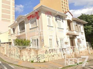 Casa · 490m² · 4 Quartos · 1 Vaga · Espetacular Casa à Venda no Centro de Campinas-SP: 4 Quartos, 3 Salas, 3 Banheiros, 490m² de Área!