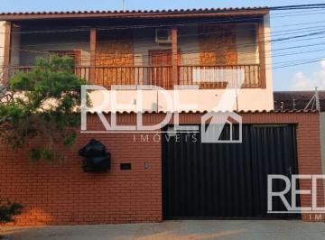 Casa · 248m² · 3 Quartos · 4 Vagas · Sobrado com 3 Dormitórios, incluindo 1 Suíte com Armário e Sacada. Além disso, possui um Banheiro So