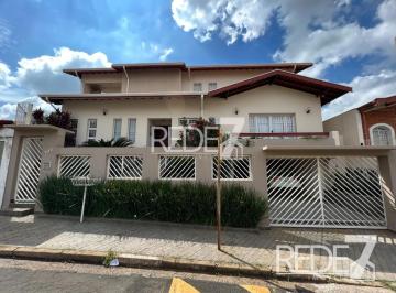 Casa · 449m² · 4 Quartos · 6 Vagas · Casa de Luxo no Jardim Paraíso: 4 Quartos, 2 Suítes, 4 Salas, 6 Banheiros, 6 Vagas de Garagem, 449m²