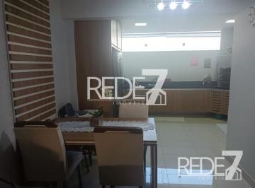 Casa · 70m² · 2 Quartos · 2 Vagas · Charmoso Sobrado em Condomínio Fechado em Campinas-SP: 2 quartos, 1 sala, 2 banheiros, 2 vagas de ga