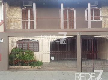 Casa · 206m² · 3 Quartos · 4 Vagas · Encante-se com esta casa à venda no Parque Camboriú, Campinas-SP! Luxo e conforto em 206m², 3 quarto
