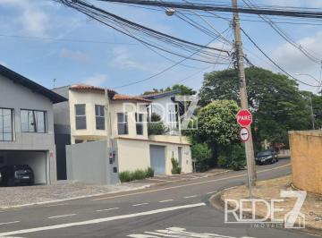 Casa · 239m² · 3 Quartos · 4 Vagas · Imperdível oportunidade! Casa com 3 quartos, 3 salas, 3 banheiros, 4 vagas em Nova Campinas, 239m².