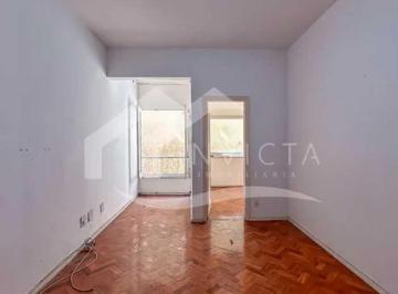 Apartamento · 70m² · 2 Quartos · Seu Novo Lar: Excelente Apartamento de 2 Quartos