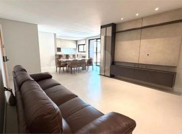 Apartamento de 3 quartos, Curitiba · Apartamento com 3 Suítes e 2 Vagas de Garagem