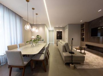 Apartamento de 3 quartos, Curitiba · Apartamento decorado com 3 suítes e 2 vagas de garagem - Mercês