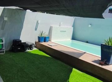 Casa de 3 quartos, São Paulo · Casa de 180 m² com 3 quartos à venda em Itaquera