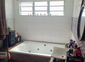 Apartamento de 1 quarto, Rio de Janeiro · Guadalupe ao lado Atacadão vendo apartamento parcialmente mobiliado