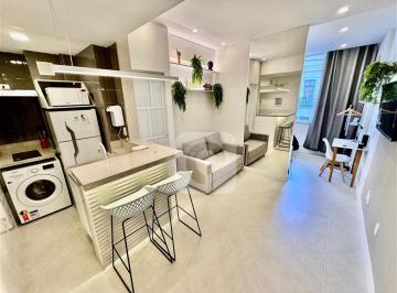 Apartamento · 27m² · 1 Quarto · Apartamento todo reformado de quarto e sala na Lapa!