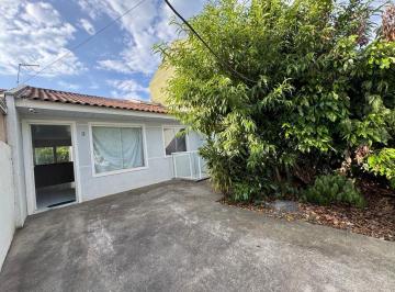Casa · 113m² · 3 Quartos · 2 Vagas · Casa de 3 Quartos com Amplo Quintal no Bairro Bom Jesus, Campo Largo