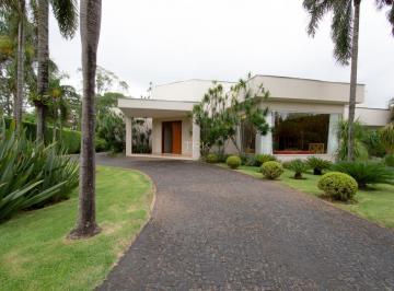 Casa · 693m² · 6 Quartos · 3 Vagas · Quem disse que uma casa térrea precisa ser previsível?