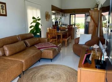 Casa · 250m² · 3 Quartos · 2 Vagas · Casa em Condomínio - Condomínio Reserva do Vale - No bairro Caçapava Velha - 3 Dormitórios - 150m²
