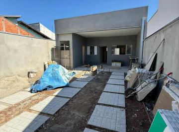 Casa · 140m² · 2 Quartos · 4 Vagas · Casa - Jardim Santa Julia - 2 Dormitórios - 74,73m².