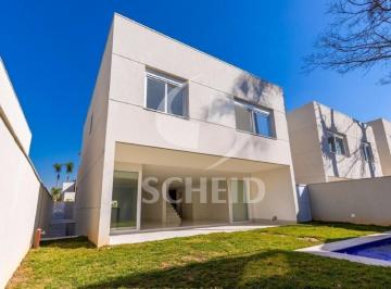 Casa · 600m² · 4 Quartos · 5 Vagas · Casa em condomínio e rua fechada, próximo ao verde !