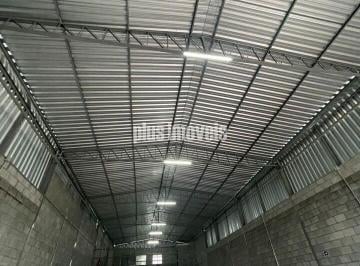 Comercial · 350m² · 6 Vagas · Galpão Industrial Locado 350,5 60m² Área Fabril 6 vagas