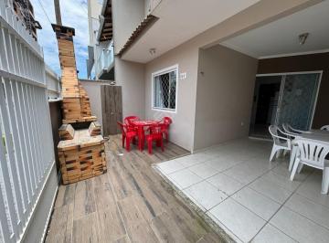 Casa · 82m² · 3 Quartos · 1 Vaga · Sobrado Geminado em Itacolomi, Balneário Piçarras/SC