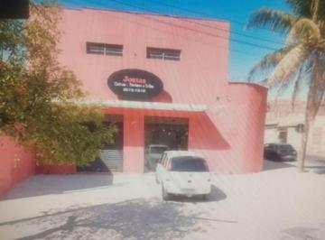 c95bf133cf1af343522da25a191500c1f3a09156 · Salão comercial com 02 casas
