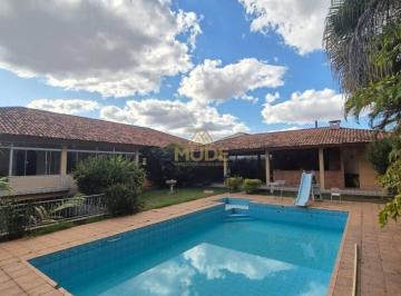 ec85ae7c20fcffcff47df761a7af55491fa5b07c · Oportunidade Imperdível! Casa Exclusiva no Lago Norte Qi 8 - Perfeita para Reforma!
