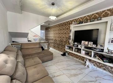 Casa · 180m² · 3 Quartos · 4 Vagas · Sobrado - Gopoúva