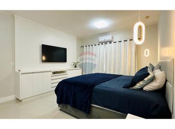 Casa · 332m² · 6 Quartos · 4 Vagas · Casas reformadas condominio Entre Lagos com lazer completo