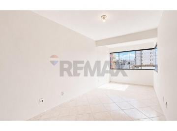 Apartamento · 85m² · 2 Quartos · 1 Vaga · 2 QUARTOS 1 SUÍTE VARANDA 85m² ÓTIMA LOCALIZAÇÃO
