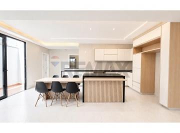 Casa · 246m² · 4 Quartos · 2 Vagas · SOBRADO NOVO 4 QUARTOS 1 SUITE ESCRITÓRIO MODERNA **ACEITA FINANCIAMENTO** 245m² QE 56 Guará II