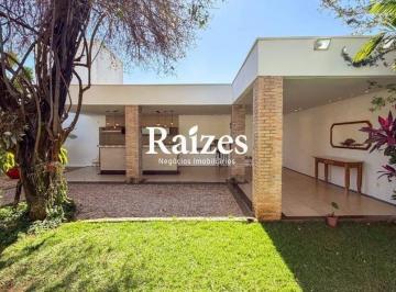 Casa · 280m² · 3 Quartos · 5 Vagas · Casa no Karaiba com 3 suítes e espaço gourmet
