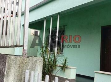 Casa · 174m² · 3 Quartos · 2 Vagas · CASA LINEAR À VENDA COM 3 QUARTOS EM VILA VALQUEIRE