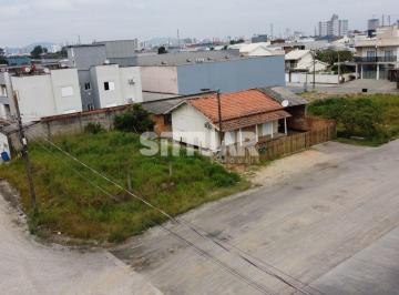 Terreno · 468m² · Lote de esquina na Vila Esperança, em Tubarão/SC