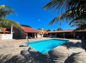 24617a5ca2d3550796ef41b62cf3f8a7d3fe11f8 · Casa com piscina à venda na praia do Guaiuba Guarujá SP | Alfa Imóveis
