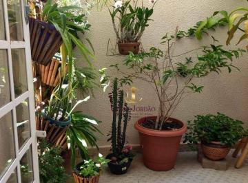 3c2800cb4bbfd5940cc081da1d69272f9d41c42f · Lindo Apartamento Térreo com Quintal Privativo – Localização Nobre!