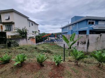 c8ffc55bea641367a9154e5c47502eccb0b998d8 · Oportunidade no Golf Village, lote com leve declive.