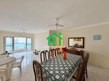 Sala · Apartamento à beira mar com 3 quartos (1 suíte), 1 vaga à venda em Pitangueiras, Guarujá