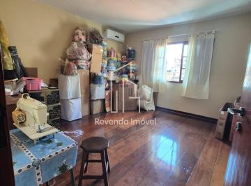 Casa · 243m² · 4 Quartos · 2 Vagas · Imperdível: Casa à venda em São Paulo-SP, no bairro Jardim Modelo, com 4 quartos