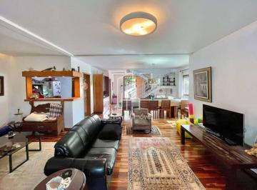 Casa · 357m² · 3 Quartos · 5 Vagas · Casa de alto padrão na Chácara das Paineiras, Carapicuíba-SP: 3 suítes, 5 banhei