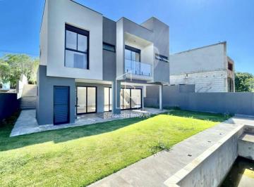 Casa · 230m² · 3 Quartos · 4 Vagas · Casa para venda em Carapicuíba-SP, bairro Chácara Vale do Rio Cotia: 3 quartos,