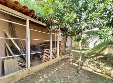 Casa · 357m² · 3 Quartos · 6 Vagas · Casa em condomínio - Impecável! 3 suítes, piscina, gourmet, salão e VISTA!