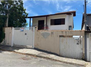 Casa · 257m² · 3 Quartos · 4 Vagas · Casa para venda em Center Ville de 257.00m² com 3 Quartos, 1 Suite e 4 Garagens
